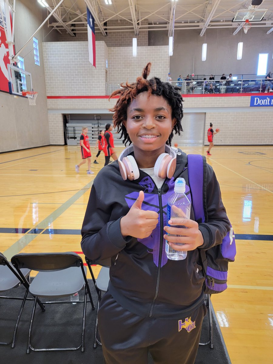 Adora McAfee is another surprise player  Coach Hall gets in front of me <a href="/dc_queens/">Houston DC Queens</a> #TJShowcase <a href="/atxelitebball/">Austin Elite</a> <a href="/PGHTexas/">Prep Girls Hoops Texas</a>