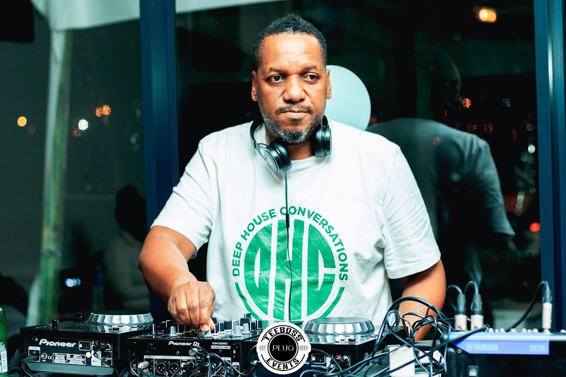 shadowswaziboy's tweet photo. Today we have a full buffet for you,Good music by @CrooksSwaziboy and his friends,choice of good food from our kitchen and Makoti for the traditional food and then lastly the Champions League Final on big screen. All @sundeckmanzini #letsdeck https://t.co/4VwkE10kD0