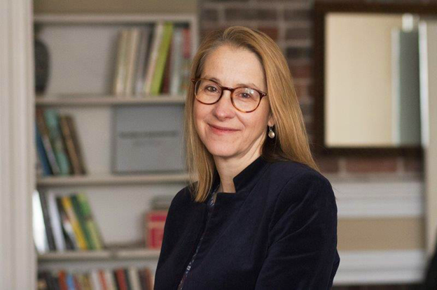 IDRC_CRDI's tweet photo. Nous sommes ravis d’annoncer la nomination de Julie Delahanty à la présidence du CRDI! Son leadership sera crucial alors que le CRDI poursuit la mise en œuvre de notre Stratégie 2030 pour un monde plus inclusif et durable. @DevCanada 
https://t.co/z4sgvaHJUo https://t.co/qoGYPB7u2d
