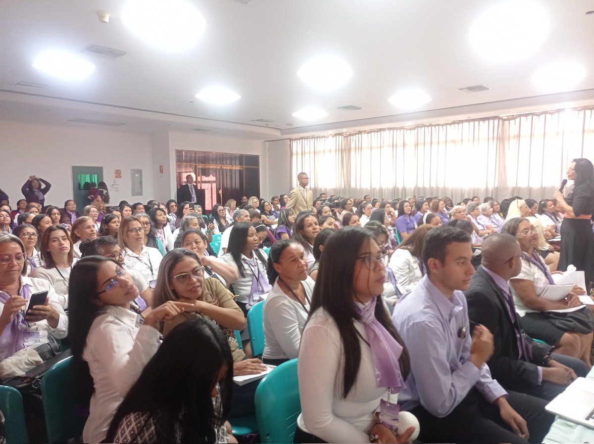 Más de 200 damas de Centro Sur, presentes, en el Congreso del Ministerio de la mujer  "Un amor que transforma"
