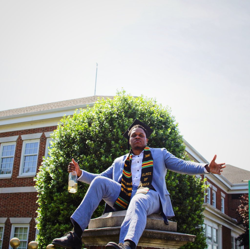 eanlewis_'s tweet image. GRAD PHOTOS 👨🏾‍🎓💫 @J_Perk_ #wilmu #college #graduate #Classof2023