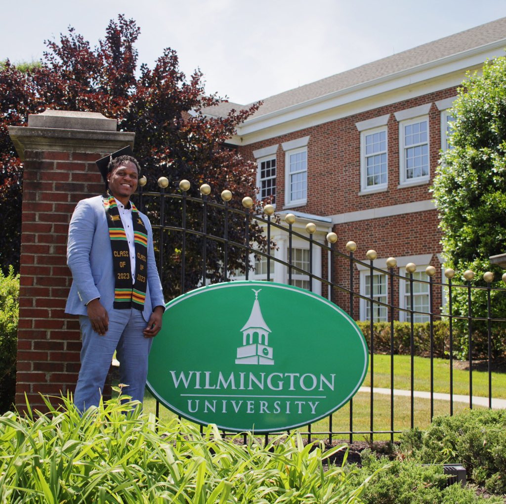 eanlewis_'s tweet image. GRAD PHOTOS 👨🏾‍🎓💫 @J_Perk_ #wilmu #college #graduate #Classof2023