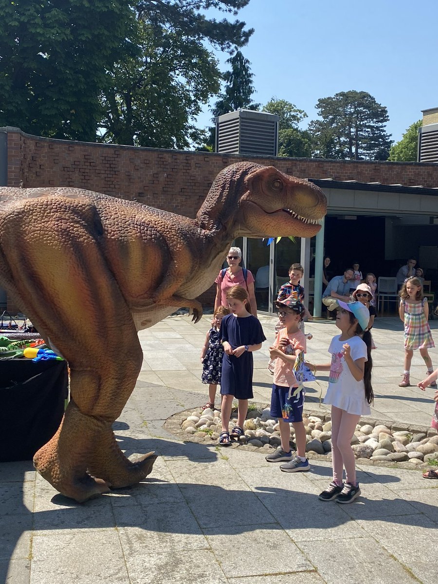 🦖