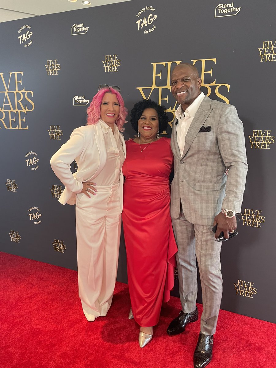 AliceMarieFree's tweet photo. I reunited with my war angel @KimKardashian and honored her with the @ActionForGood_ #ChampionOfJustice Award. So many of my dear friends and loved ones came from all over to celebrate #FiveYearsFree including @terrycrews @rebeccakcrews and the one and only @theshawnholley. https://t.co/AwYMs6381J