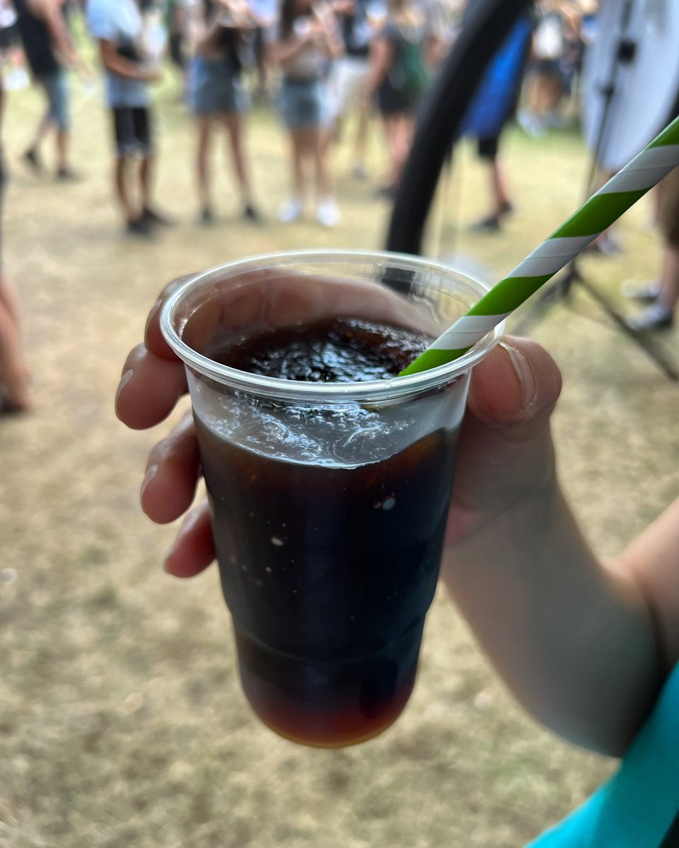biochemiker's tweet photo. Cola-Slush mit Tannenhonig-Met bei #RageAgainstRacism #Metal #Festival #Duisburg #Friemersheim https://t.co/iLeSNvMxwx
