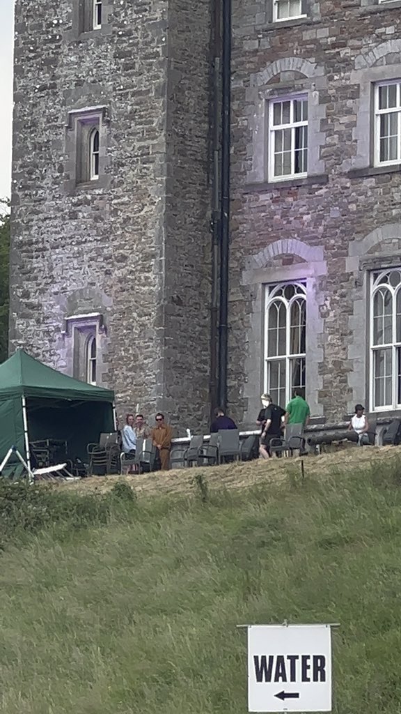 Harry watching at Slane Castle before the show tonight - 10 June (via @laurenglancy15)