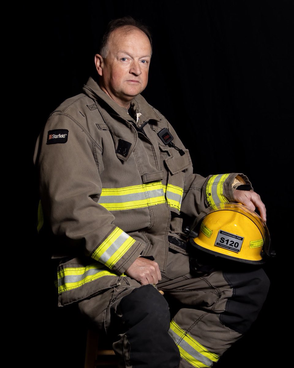 Sayers291's tweet image. Congratulations and happy retirement to Captain John Ganly. Thank you for allowing me to capture these images with your son, and my colleague, Tyler.  
@ganly95 ,@MississaugaFES 
@oakvillefire ,@oakvillepffa