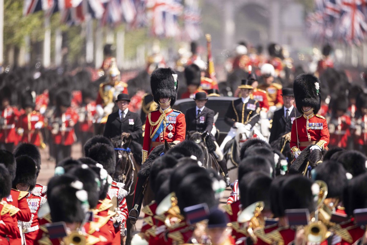 ArmyInLondon's tweet photo. The Colonel of the Welsh Guards HRH The Prince of Wales reviews his troops on the final rehearsal prior to The King’s Birthday Parade on 17th June, the first of His reign. These soldiers are fresh from operational commitments across the globe. @BritishArmy @KensingtonRoyal https://t.co/eUVuB9eSOY