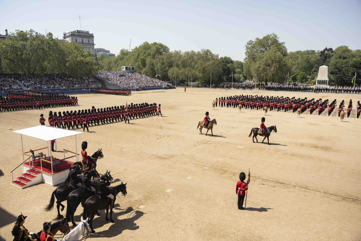 ArmyInLondon's tweet photo. The Colonel of the Welsh Guards HRH The Prince of Wales reviews his troops on the final rehearsal prior to The King’s Birthday Parade on 17th June, the first of His reign. These soldiers are fresh from operational commitments across the globe. @BritishArmy @KensingtonRoyal https://t.co/eUVuB9eSOY