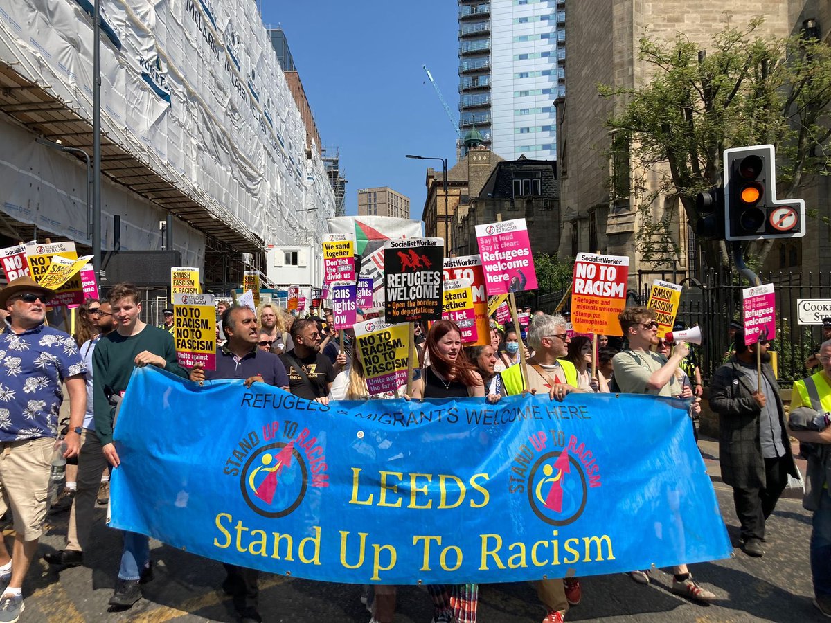 Stand Up To Racism tweet media