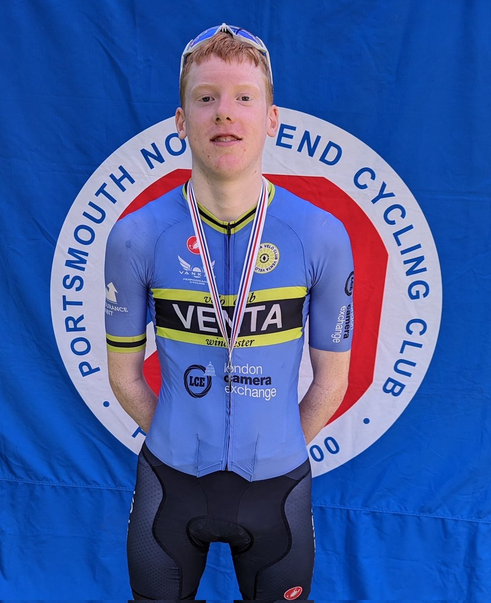 Very many congratulations to our Junior Road Race podium winners at today's @PortsmouthNECC Summer RR 🥇Ollie Boarer @TofautiEA 🥈Alex Murphy @VCVenta 🥉George Mahon Poole Wherlers