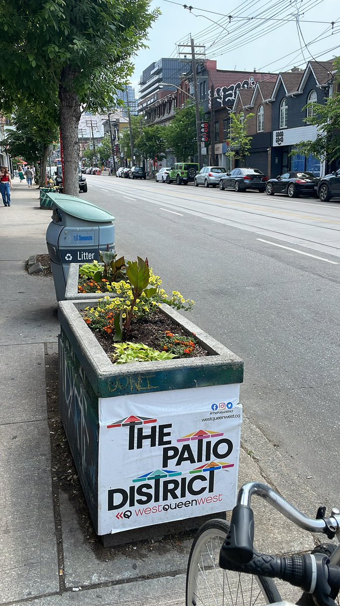 “The Patio District” with 2 lanes of parking and no patios … #cafeto