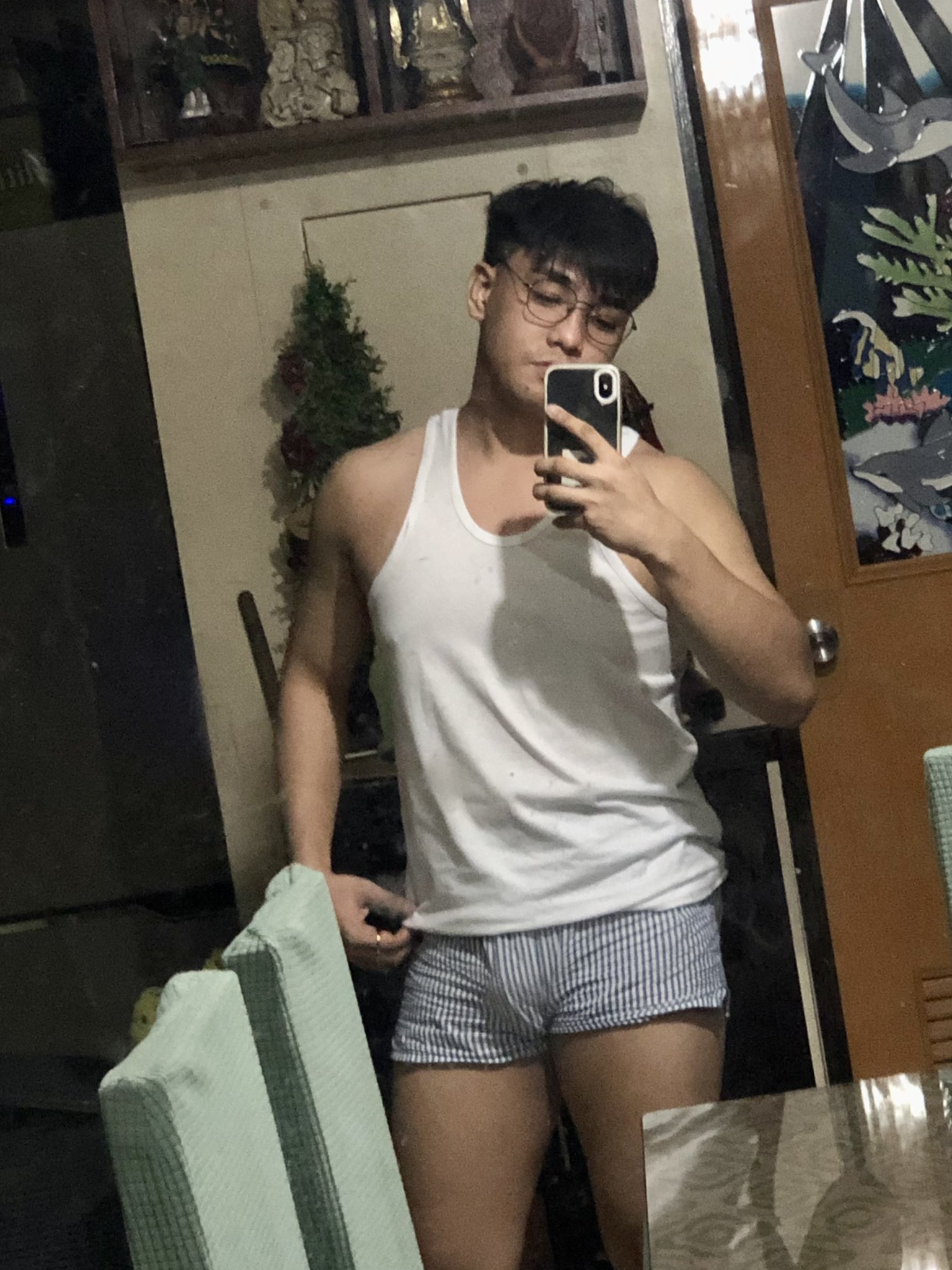 jayvee on X: a kid t.co06d5XCagk0  X