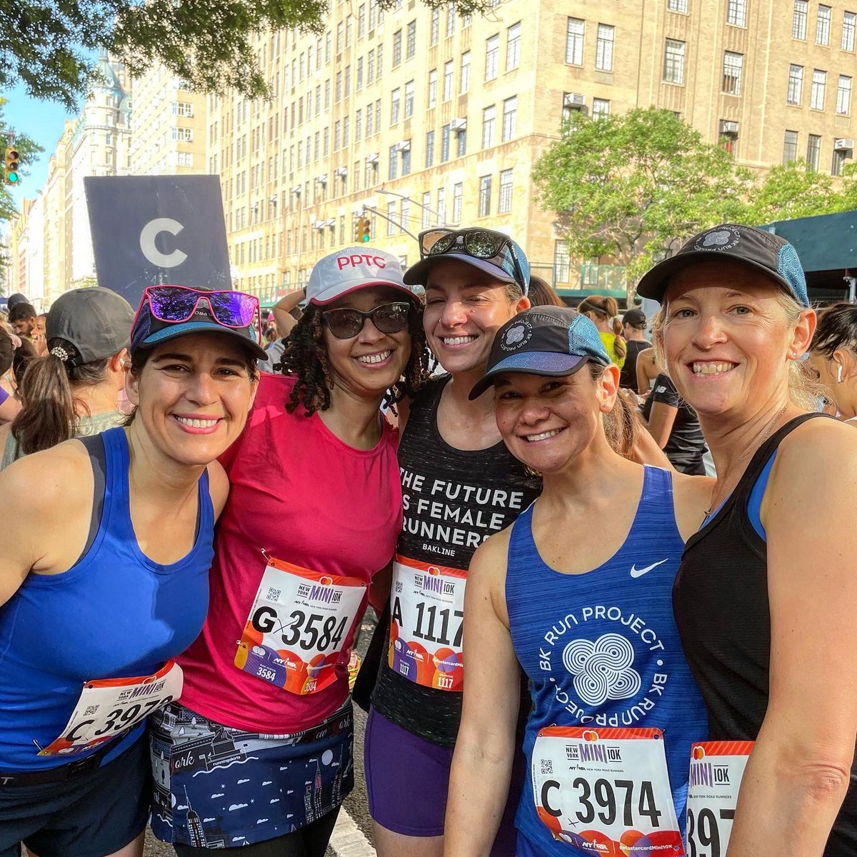 degi14's tweet photo. NYRR Mini 10k ✅ Both the Mini 10k and yours truly were born in 1972. So fun to run the first women-only running race in the USA. Loved taking it to the streets with some of the lovely ladies of BK Run Project. 🏃🏻♀️💪🏻💙#womenruntheworld #mini10k #nyrr https://t.co/3BL8vbVM5E