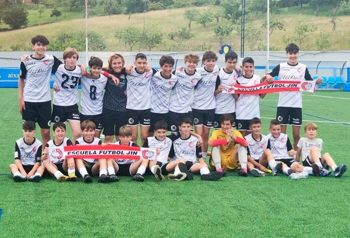 Celebrando el ascenso...