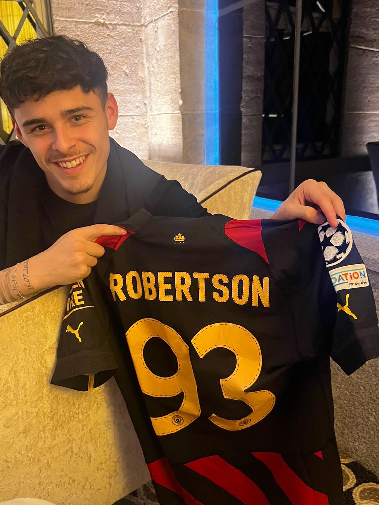 Mark Robertson tweet media