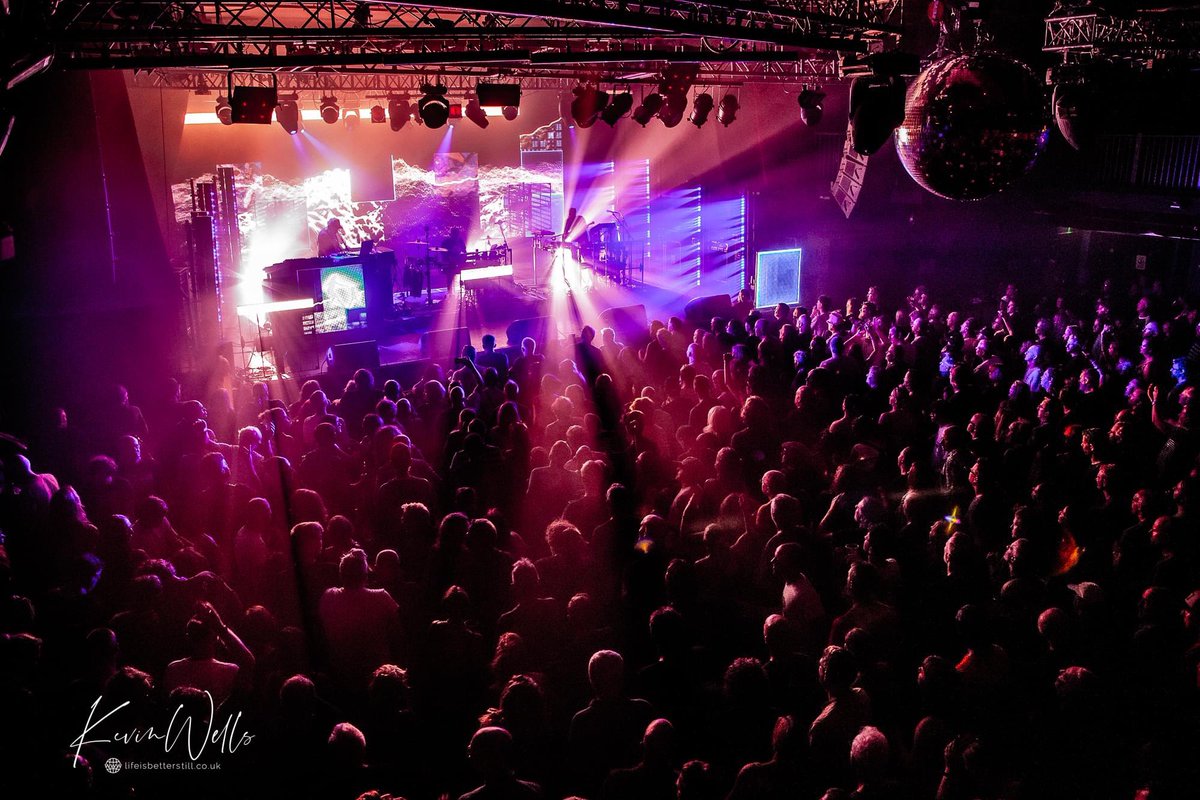 BigwhopperKevin's tweet photo. Leftfield at O2 Academy Sheffield 8/6/23 @O2AcademySheff @Leftfield @academyamg #o2academysheffield #Sheffield #livemusic #livemusicphotography https://t.co/LONhxnqVui