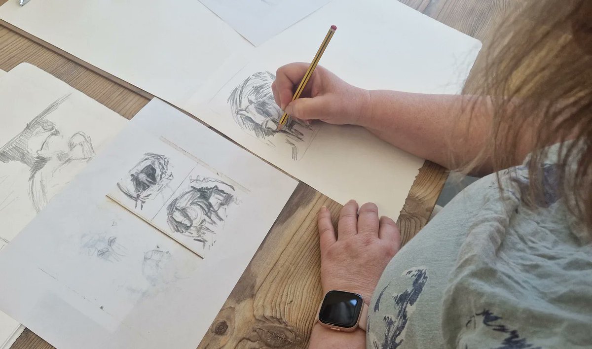 We had so much fun today at our Henry Moore themed adult art workshop. This session will be rerun on: Sat 15 July Sat 12 August 10.30am – 2pm Ticket cost: £7.50 Inclusive of materials & refreshments. Find out more bit.ly/DGLAMHM #DoncasterIsGreat @VisitDoncaster