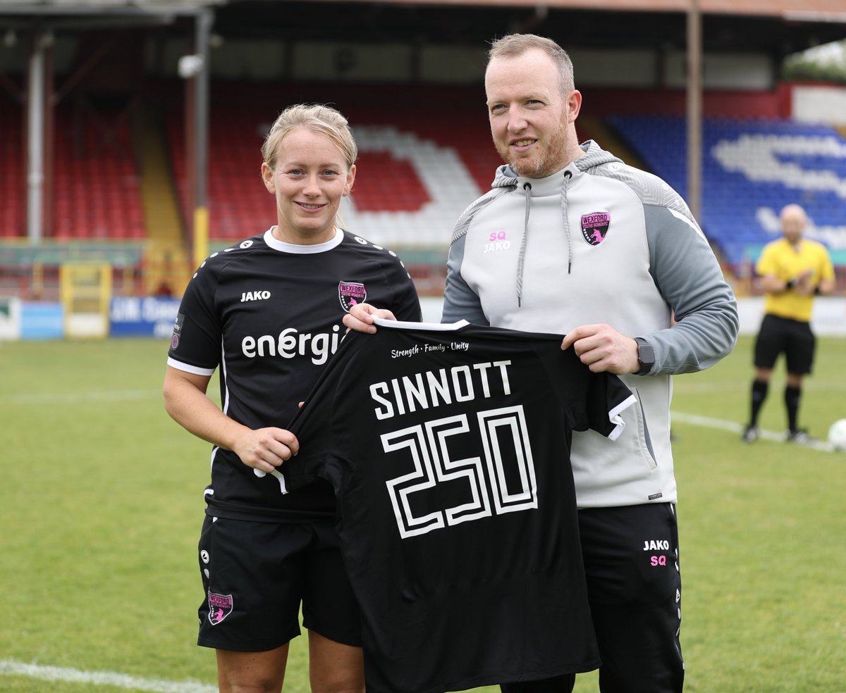 WexfordFCWomen's tweet photo. 𝗡𝗜𝗖𝗢𝗟𝗔 𝗦𝗜𝗡𝗡𝗢𝗧𝗧

Before kick off a special presentation was made by Stephen Quinn on behalf of the club to Nicola who made her 2️⃣5️⃣0️⃣th appearance for the club today.

An incredible achievement.
An incredible player and person.

Well done Nicola.👏 https://t.co/fQScmFANj0