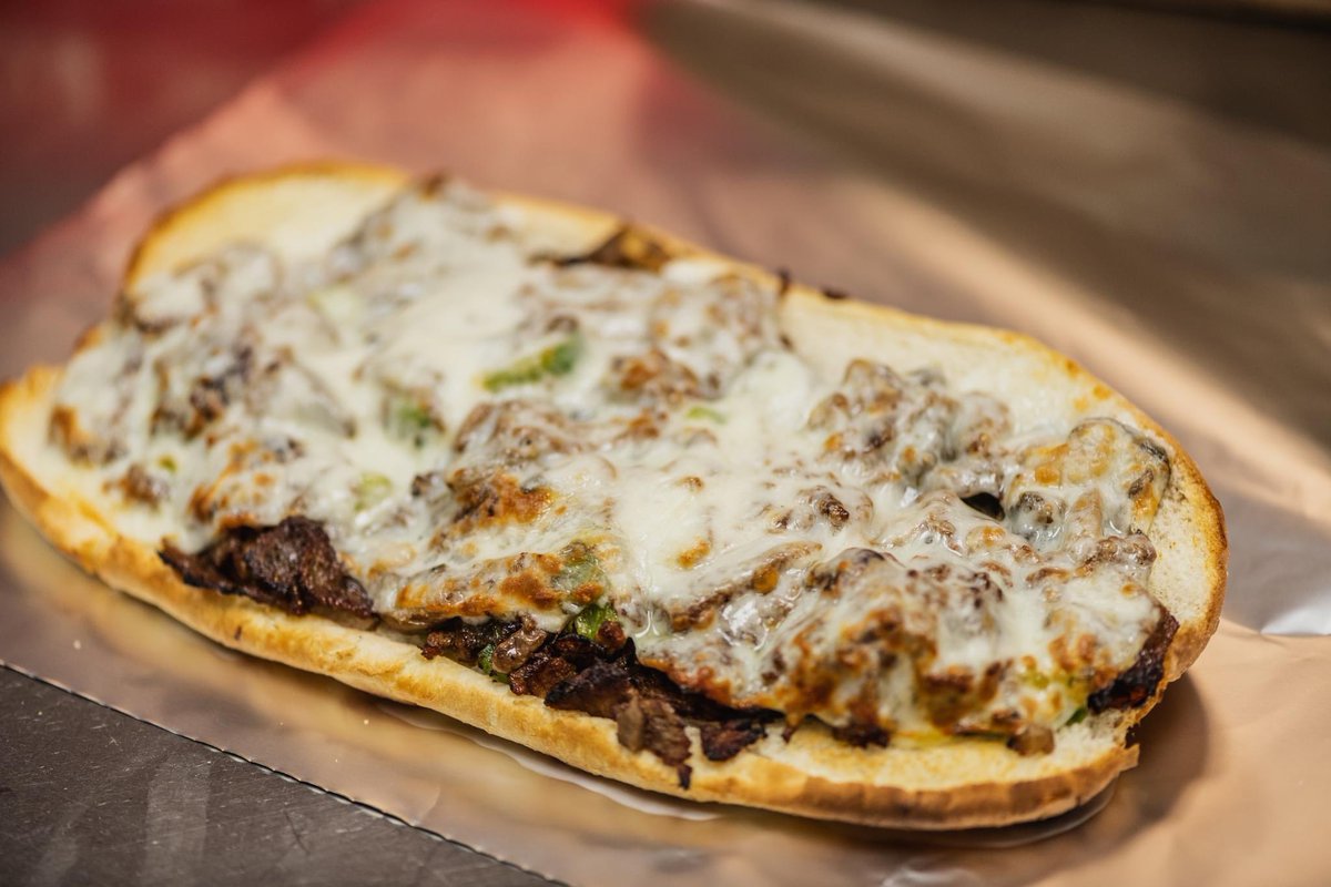 Sub Saturday is gonna be extra delish this fall! WHO IS READY?!

 #giuseppespizza #monroepizzeria #thirsttrap #pizzatime #hangry #subsaturday #steaksub