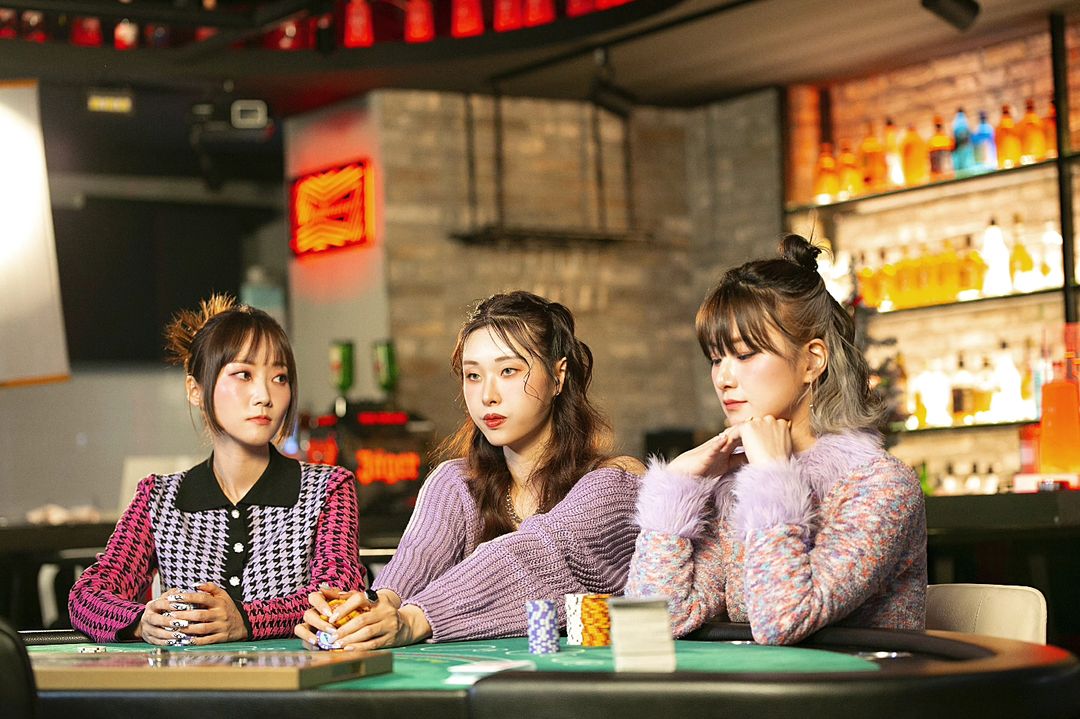 diawings's tweet image. 230610 DIAWINGS (diawings_official) Instagram update:

"🎬Behind 1

Photo by @moonbow_foto

#DIAWINGS
#kartist #singersongwriter #musician #musicproducer #kmusic #kpop #musicvideo #싱어송라이터 #뮤비촬영"