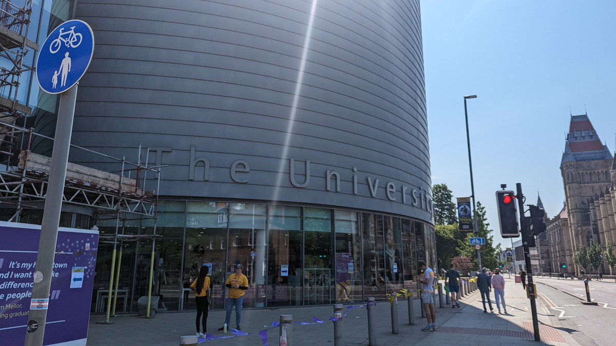 LydiaBeckerIII's tweet photo. Also a big thank you to our volunteers and experts @MegTriesScience @ProfAndrewMac @PH_Papotto @GraceEvelynM Gurdeep Singh, Waad Alruwaili, Mang Xu, and Yi (David) Ju for making today possible! #communityfestUoM https://t.co/GfWqA3wY8E
