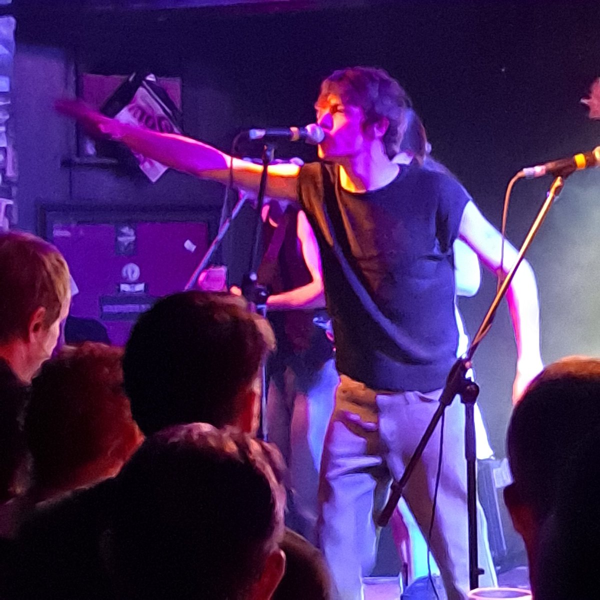 rosemchugh_rose's tweet image. Perfect day for it @BedfordEsquires! ☀️ #Deadletter bringing the #Heat! Made my flippin' day! ❤️