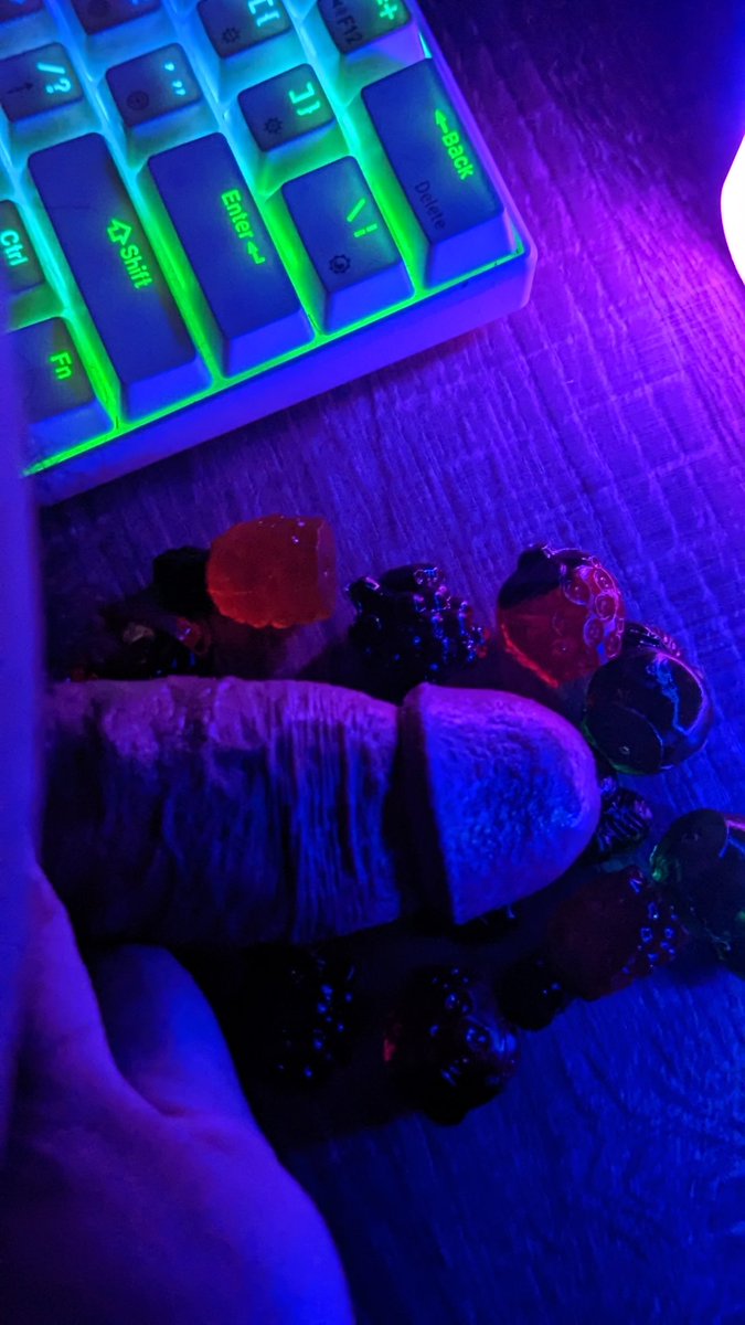 beercanbear's tweet photo. Bored and violated some gummy candy https://t.co/YWOgdnxcQJ