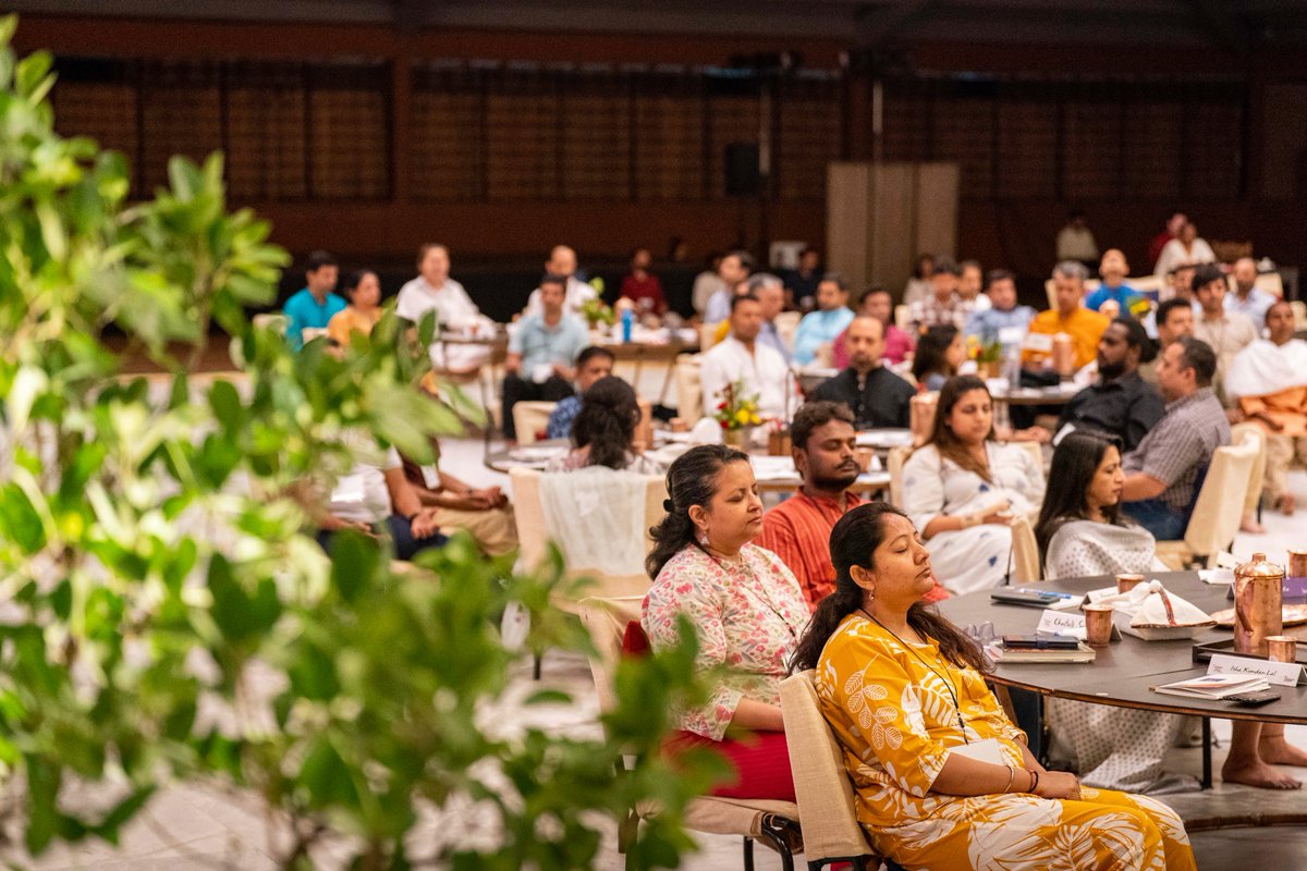 SadhguruAcademy's tweet image. Participants end another intense, power-packed day with &quot;Chit Shakti Meditation for Success&quot;, a meditation designed by Sadhguru. #humanisnotaresource #IshaLeadership #mentoring #talentmanagement #innovation #entrepreneur #startup #business #management