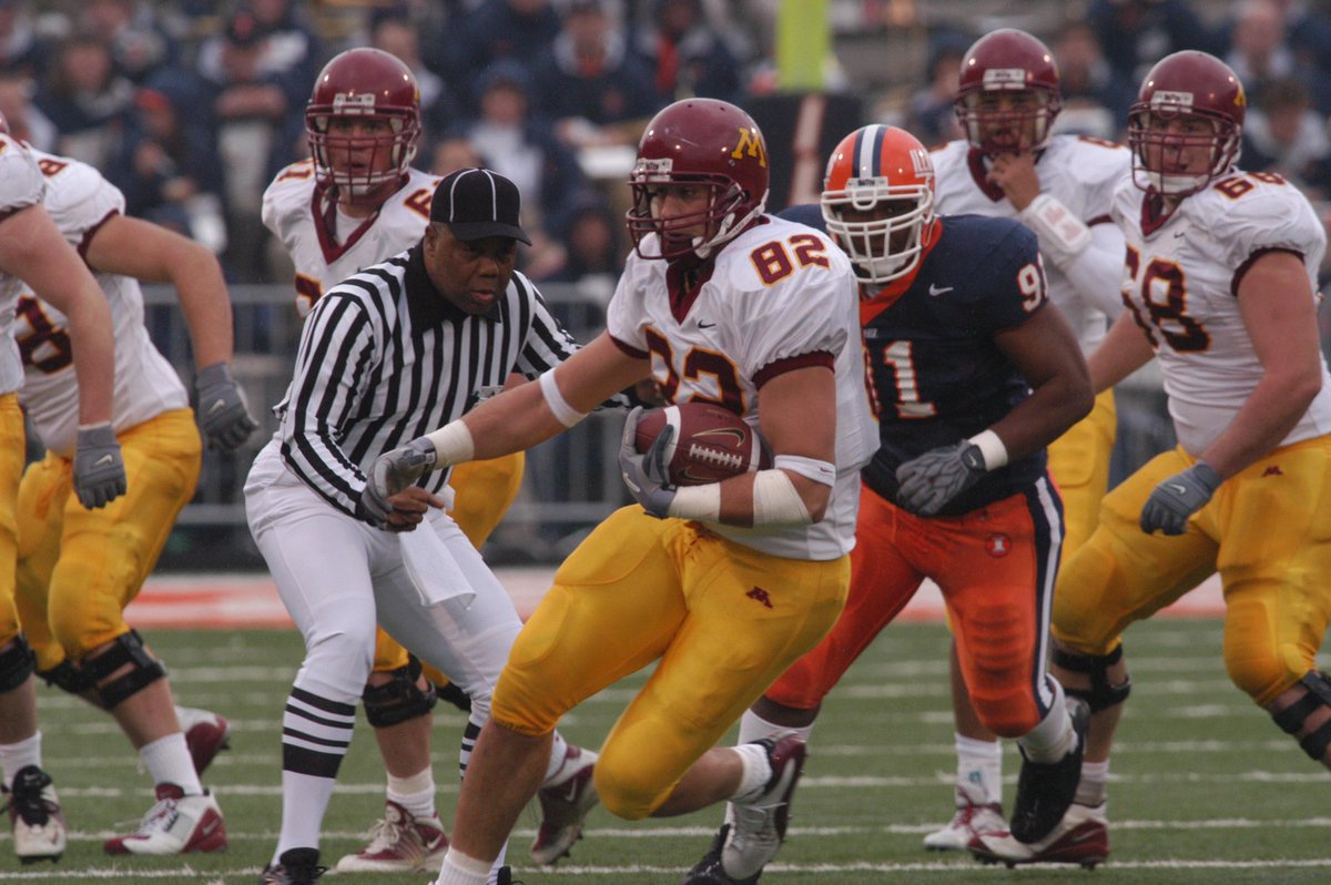 GopherHole's tweet photo. #Gophers opener vs #Huskers is only 82 days away. In our annual ongoing pictorial countdown, we present #82s Demetrius Douglas, Drew Wollitarsky & Super Bowl champ @BenUtecht! => https://t.co/5coYQmriKk https://t.co/18112UlziS