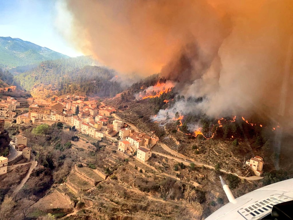 ferrandalmau78's tweet photo. Para la próxima semana se vienen cuestiones importantes en materia de #IncendiosForestales #Prevención #GestiónForestal #ComunidadIncendios
@PauCostaF
#DeclaraciónGIF
Los #acuerdos son #necesarios y la acción #imprescindible ante un reto que afecta al territorio agroforestal https://t.co/hzCF6QBZcF