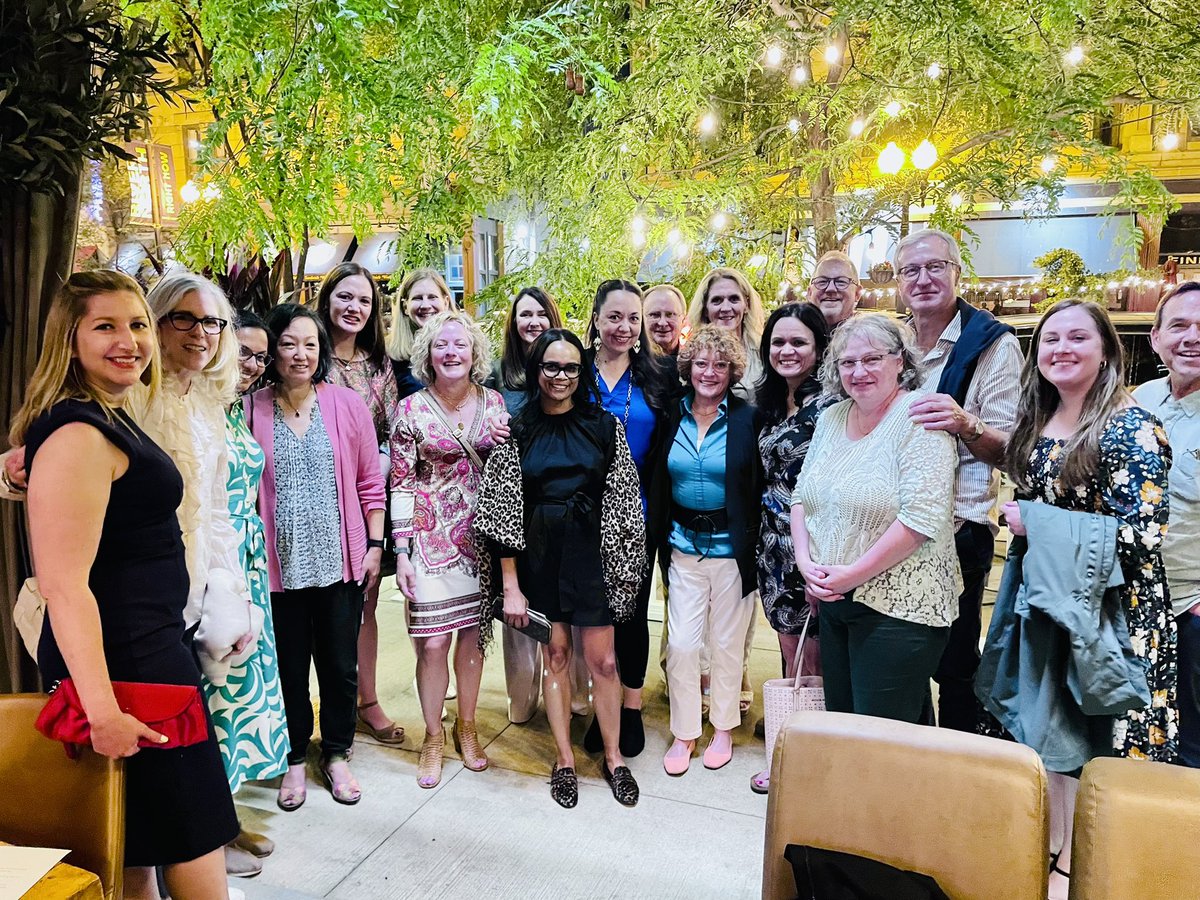 Mayo Clinic’s Transforming Women’s Health 2023 course was successful because of this amazing team and faculty! #TransformWH Also, a fabulous and successful collaboration with @MenopauseOrg to provide a menopause 101 course offering this year.