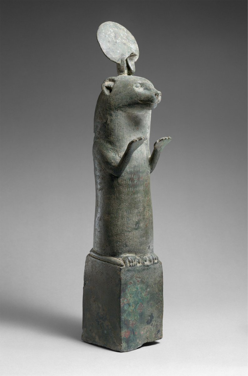 Somewhere deep in the #AncientEgypt collections of #MetropolitanMuseum of Art in NYC  sits a remarkable artifact, a bronze statue of an adorable otter.

In myth otters were attached to the goddess of Lower Egypt Wadjet and the pose of raised paws signifies the otter's adoration