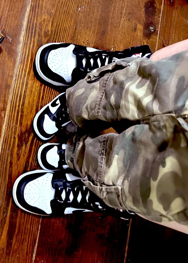 SueHappy3's tweet photo. Twinsโฆ mommy and son! ๐ผ๐ซถ๐ป๐ผ๐ซถ๐ป๐ผ
Mom- ๐ผ highs
Chunky - ๐ผ lows
#sneakerfamily #sneakerbaby #yourkicksaredope #Kotd #sneakersue #sneakerGrandma #dunkday https://t.co/tRERvMKgXt