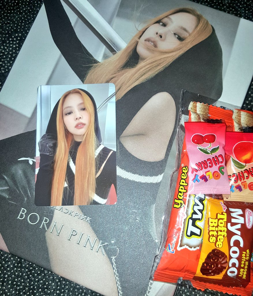 gelncole's tweet photo. #aries_mails
#Ceeblink_Proofs
thankyou @Ceeblinkcart! jennie bornpink digipack came home safely! i'm so happy with my pull 🤗 next time ulit! ❤ also thankyou din sa freebieees https://t.co/X68PmQle23