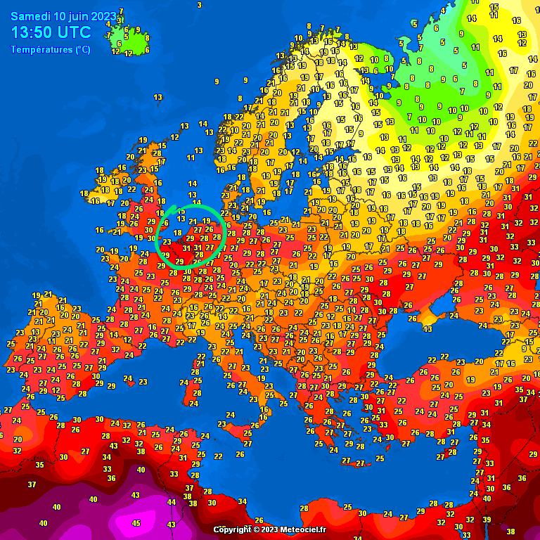 🌡 Zuid-Nederland (tot 32°) is vanmiddag het warmste plekje in Europa, samen met het oosten van Turkije. Dat kunnen we toch niet vaak zeggen! Morgen zal dit opnieuw het geval zijn.. #hittegolf