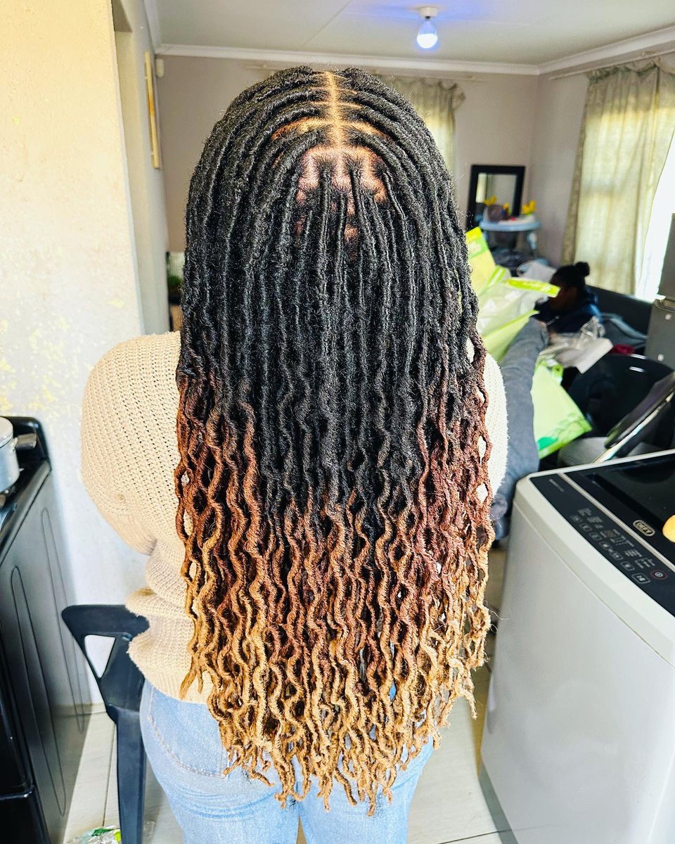 lungile_ringani's tweet photo. Hi ,
Gypsy Locs R850 including hairpiece 

We are based in Naturena,Jhb south.
We also do Housecalls.
More info on bio 

#GirlTalkZA #GirlsTalkZA #GirlzTalkZA #MissSA2023 #MissSA #PearlThusi #BathabileDlamini #lungibeauty https://t.co/Ddmk6e80nx