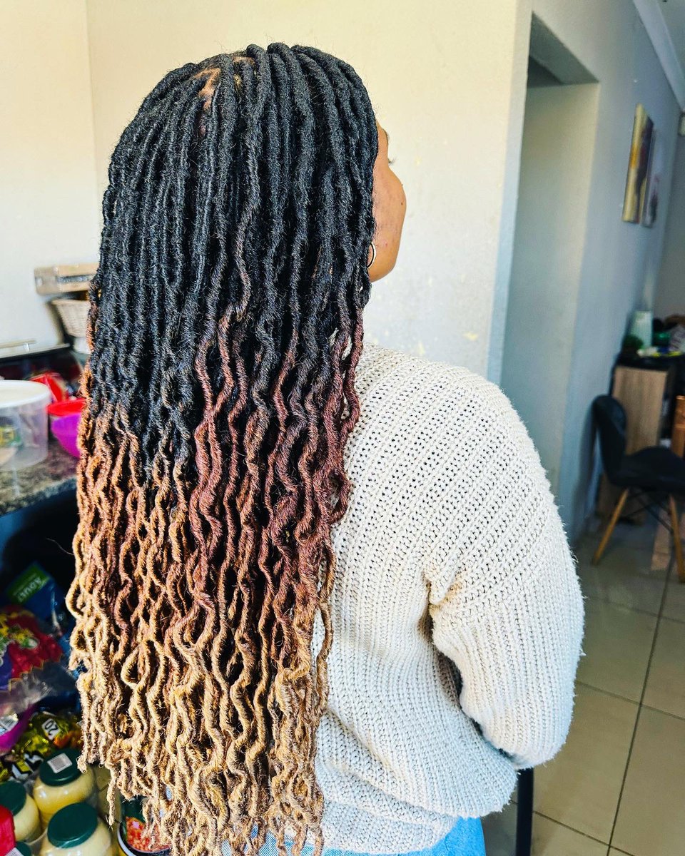 lungile_ringani's tweet photo. Hi ,
Gypsy Locs R850 including hairpiece 

We are based in Naturena,Jhb south.
We also do Housecalls.
More info on bio 

#GirlTalkZA #GirlsTalkZA #GirlzTalkZA #MissSA2023 #MissSA #PearlThusi #BathabileDlamini #lungibeauty https://t.co/Ddmk6e80nx