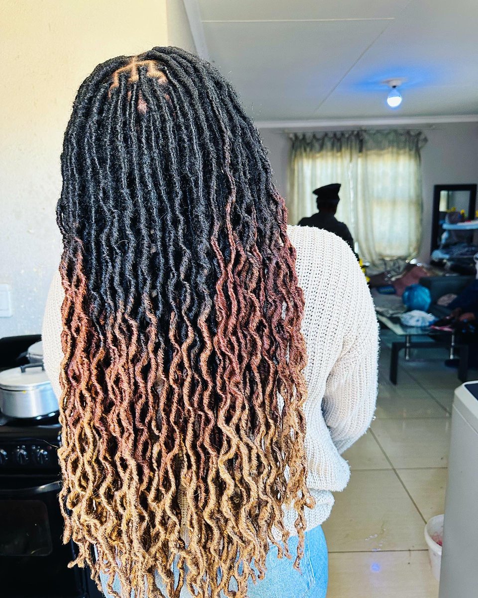 lungile_ringani's tweet photo. Hi ,
Gypsy Locs R850 including hairpiece 

We are based in Naturena,Jhb south.
We also do Housecalls.
More info on bio 

#GirlTalkZA #GirlsTalkZA #GirlzTalkZA #MissSA2023 #MissSA #PearlThusi #BathabileDlamini #lungibeauty https://t.co/Ddmk6e80nx