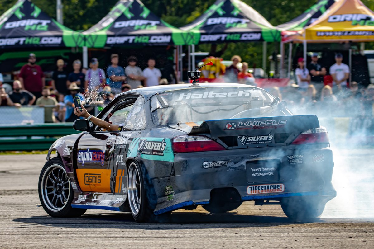 CosmisUsa's tweet photo. Thirsty?
🏎️ @JonathanNerren
📸 @ShiftingGears_Media
📍 @Hyperfest
🥤 @MonsterEnergy
#cosmis #cosmisracing #cosmiswheels #cosmisusa #wheels #xt206r #xt006r #drift #driftcar #drifting #nissan #240sx #monsterenergy #hyperfest https://t.co/x8jS3EyLPy