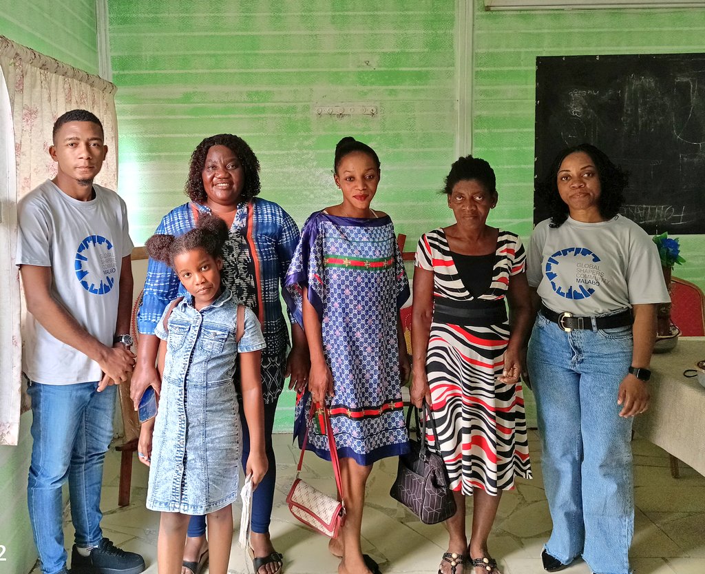 GlobalMalabo's tweet photo. @Axana_BM Curetor y @gapega_ Vice Curetor de @GlobalMalabo  se han reunido con la ONG de Gracia Recibisteis para analizar el rendimiento de los niños escolarizados durante el proyecto de la II Carrera Solidaria. 

#GlobalShapersMalabo https://t.co/q84G3YtTBr