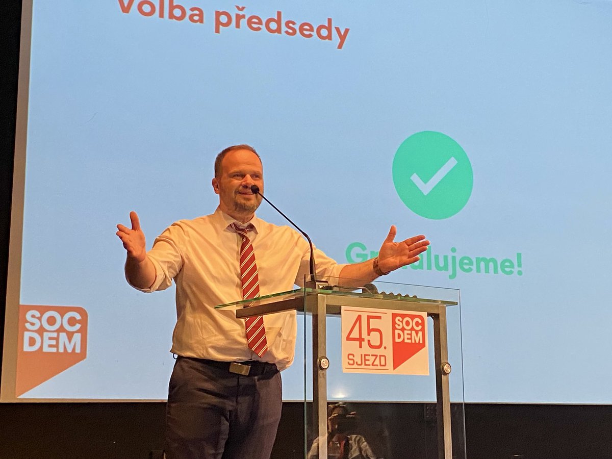 Tak je to zas Michal Šmarda #socdem #sjezd ⁦<a href="/SeznamZpravy/">Seznam Zprávy</a>⁩