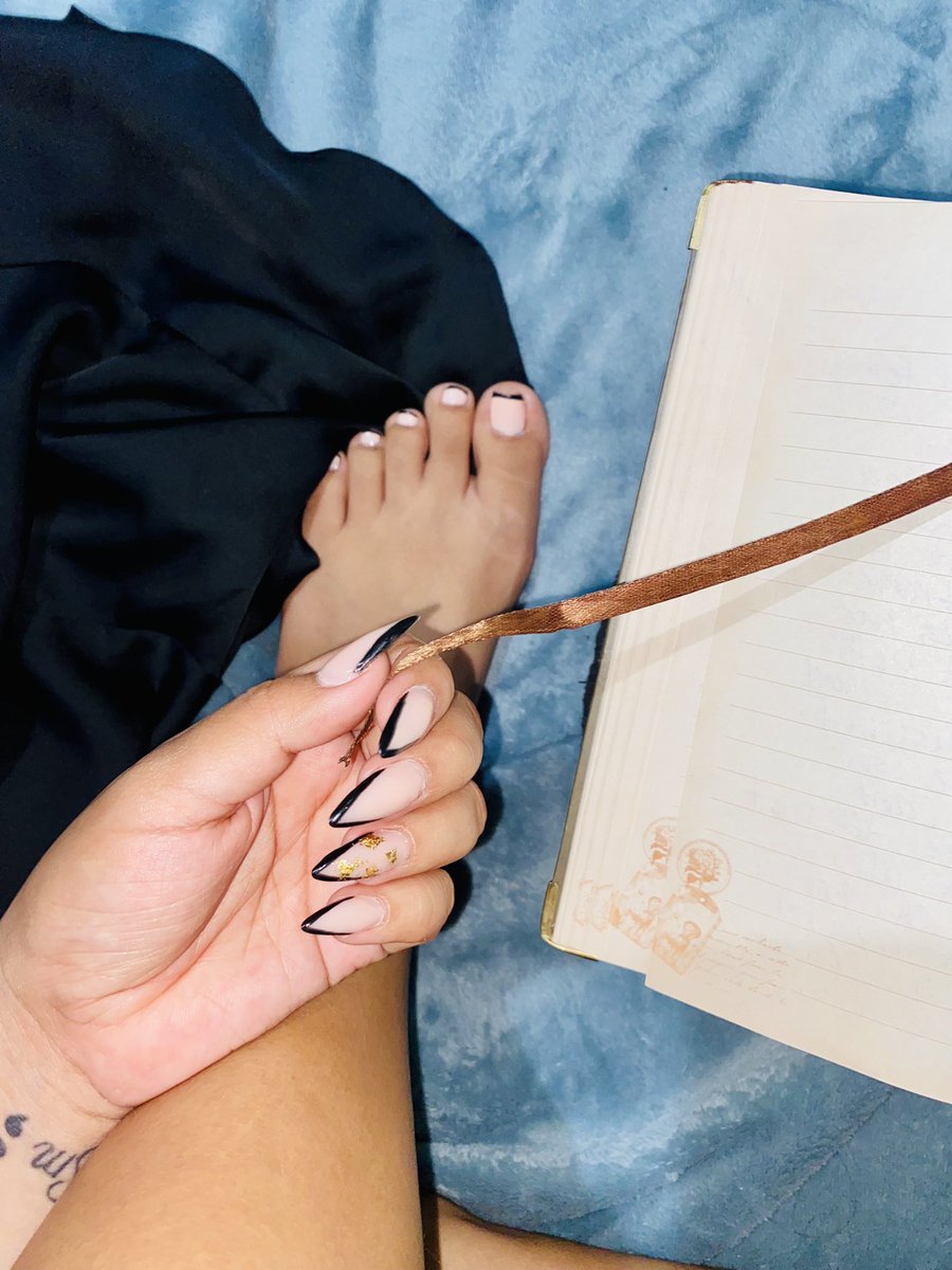 Azucena_711's tweet photo. Matching nails #lovefeets https://t.co/n0qzd9vq7H