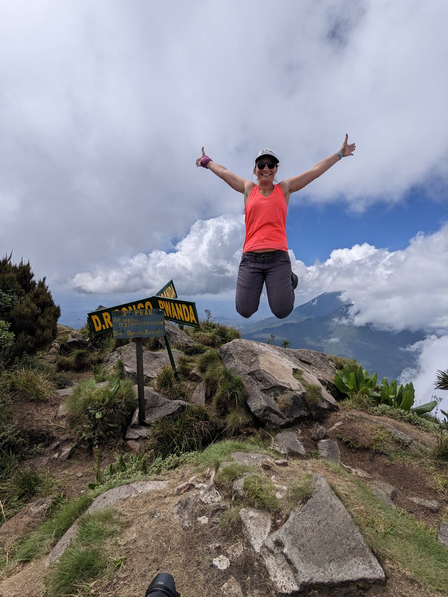 _charliejuliet_'s tweet photo. Virunga Challenge: ✅

3 mountains in 3 days:
Mount Sabyinyo
Mount Mgahinga
Mount Muhabura https://t.co/RDnmIZjaEV