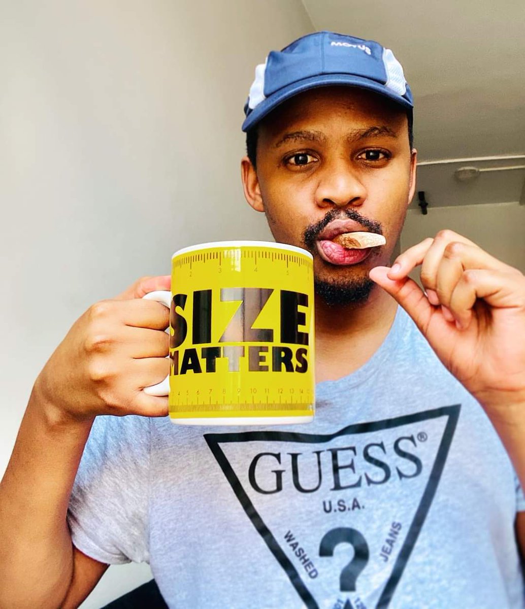 Samora_Mangesi's tweet photo. Heeeh mhlob'am, khawusondele uzondicacisela nje into endingayiqondiyo. Kuthiwa nina anifuni uthandana noosisi abanenyawo ezingoomasipala ombaxa okanye oobhuti banenyawo ezincinci. Khanitsho ke, yintoni le isezinyaweni? 🤣🤣🤣
Nithanda ngeenyawo na? 🤣
#IQL no @Samora_Mangesi https://t.co/CLhzarNwXK