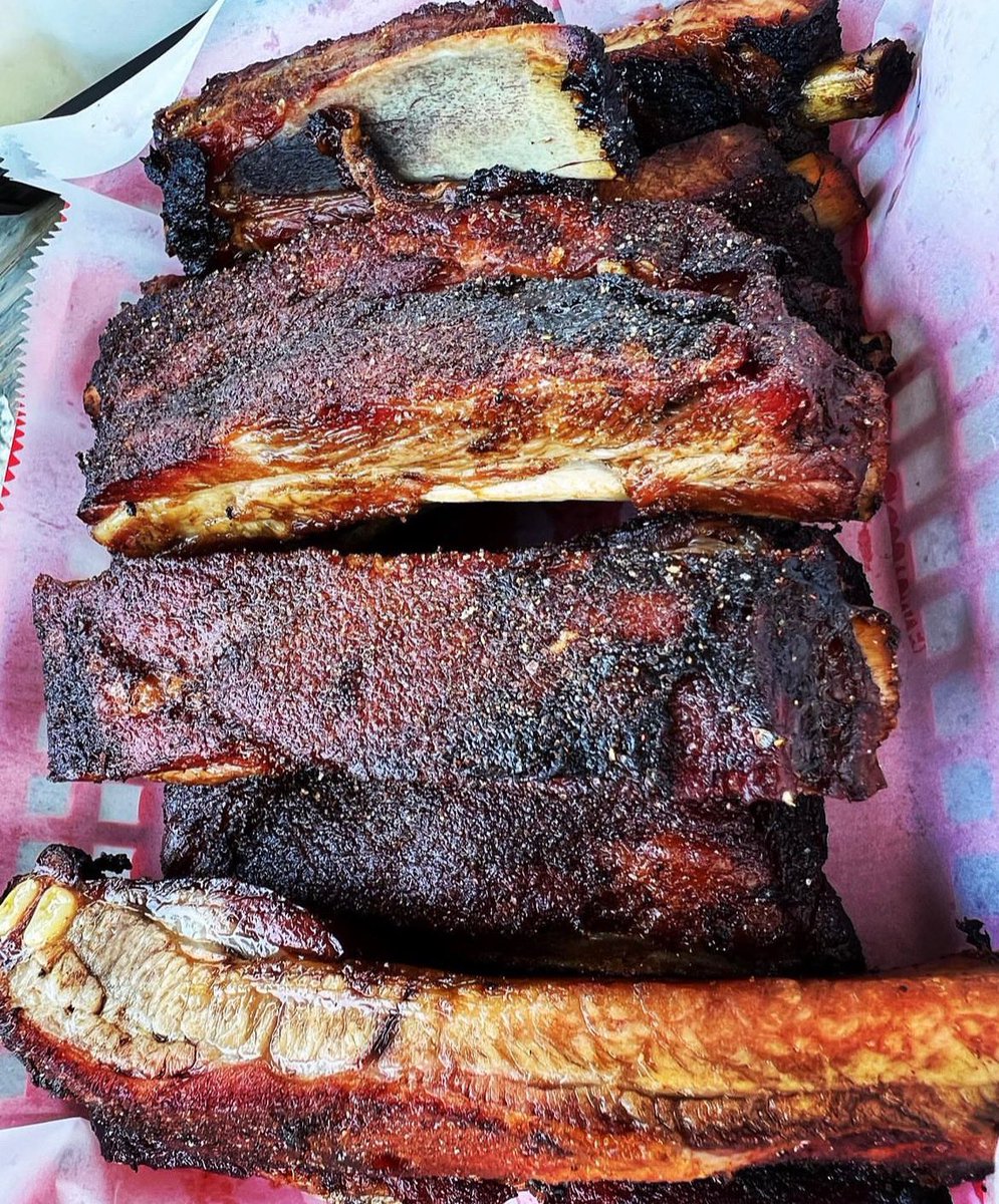 ElisBBQCincy's tweet photo. Summer Weekends are meant for hickory smoked ribs. Kick it for lunch or dinner at Eli’s BBQ all summer long! #cincysummer #cincyeats #elisbbq https://t.co/8WnSX4iUx7