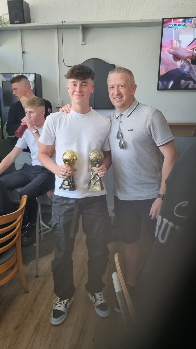 StPetersFC1984's tweet photo. A laid back affair for our @SPFC_WoS and @STPU20s end of season awards. 
Well deserved boy's, let's kick on for next season. 🔴⚫️⚪️⚽️ https://t.co/rD1r325tzh