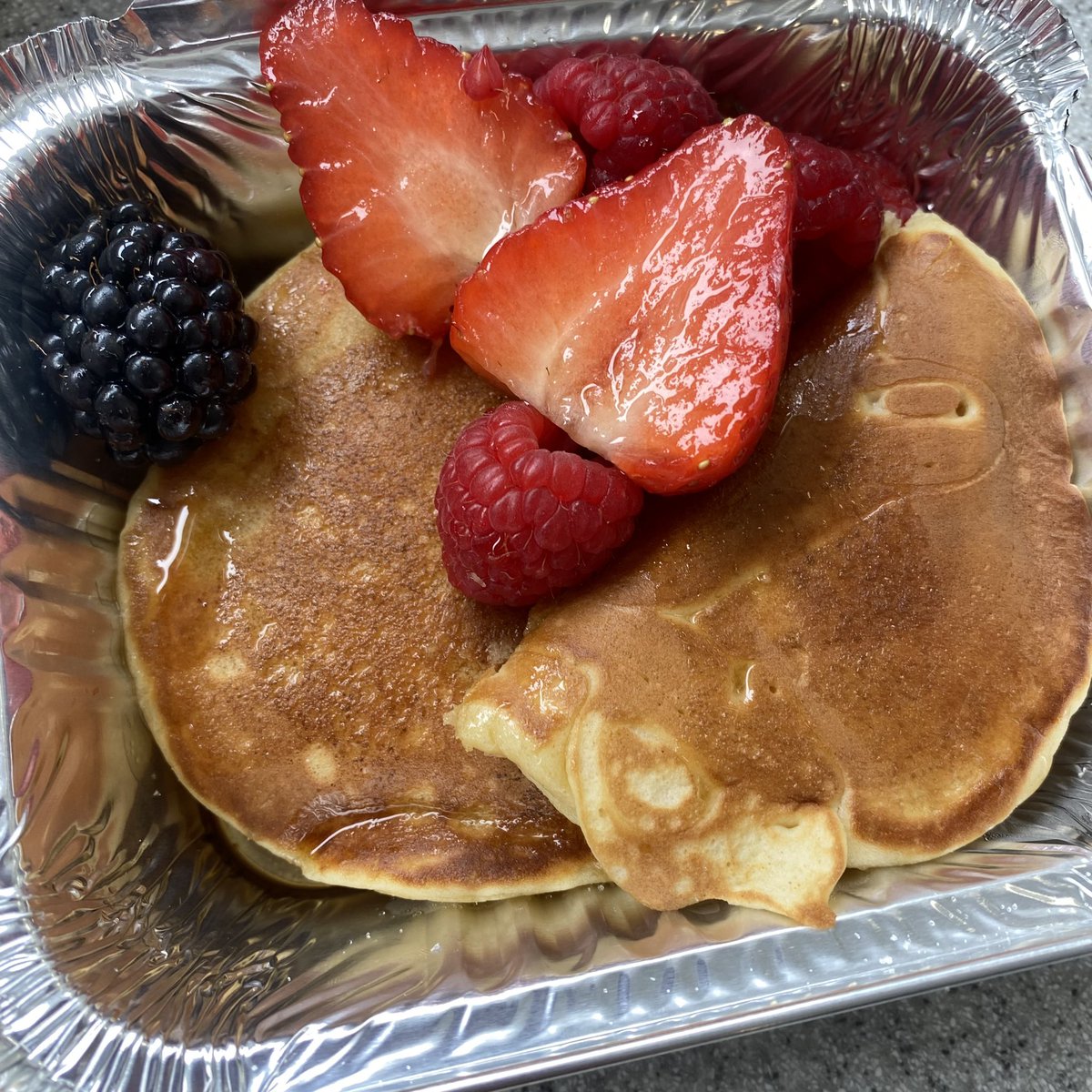 S2 - Making some yummy pancakes today! What a great job 👏🏽 #cooking #pancakes #fruit #yummy #delicious