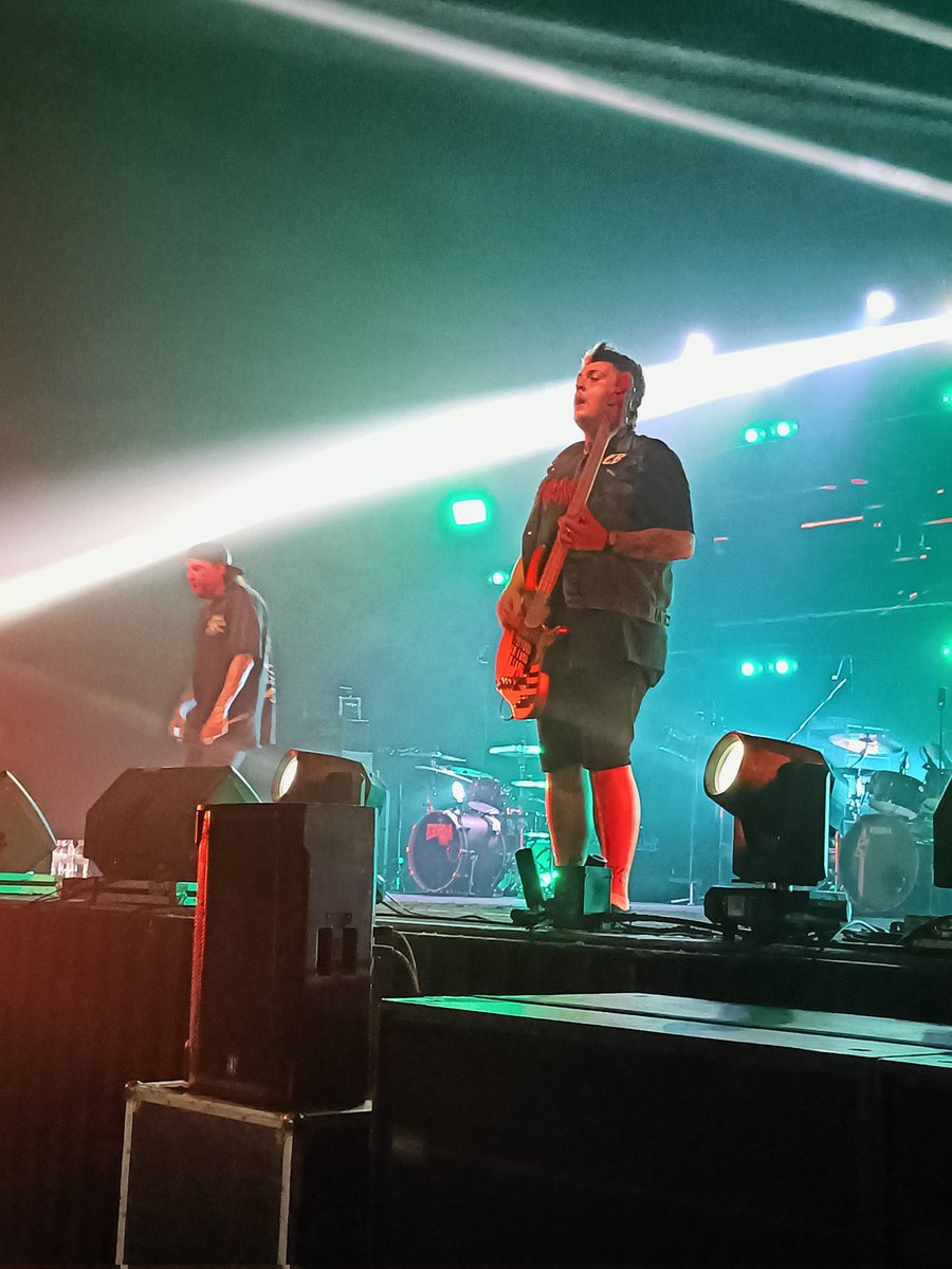 fallenparx's tweet image. seeing @CBJSband for the 2nd time at Paradise Fest 2023 and they're as awesome as ever 🫶❤️‍🔥
SO HAPPY WE GOT TO SEE THEM AGAIN OMG YESSSS