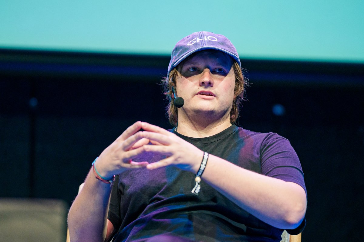 “If we want this technology to go beyond our community we need to start building these bridges to enable accessibility and provide them the tools to thrive in our ecosystem” <a href="/StaniKulechov/">Stani.eth</a> on the mainstage at <a href="/EthPrague/">ETHPrague</a>